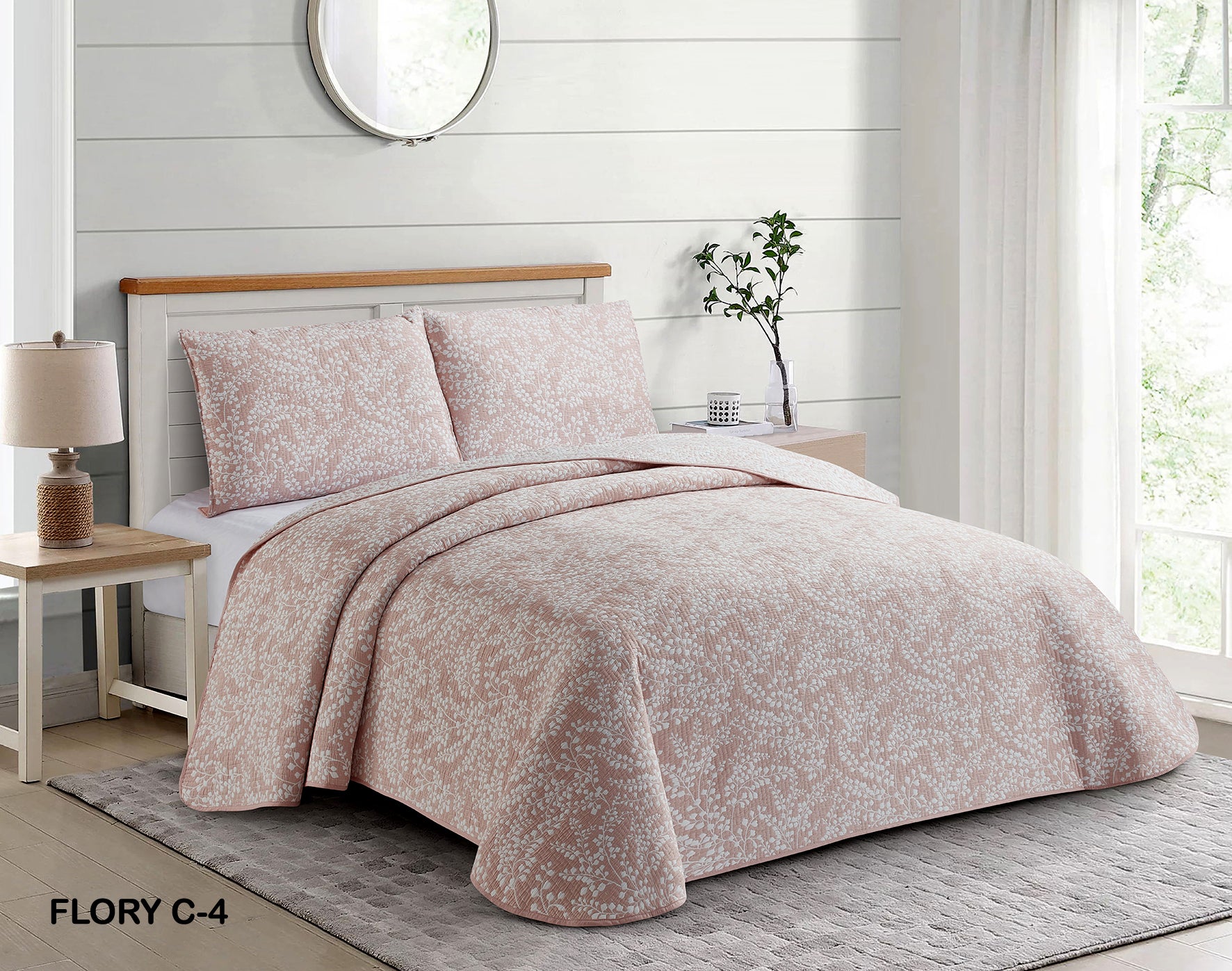 Colcha Bouti Jacquard Reversible Rosa con estampado floral blanco