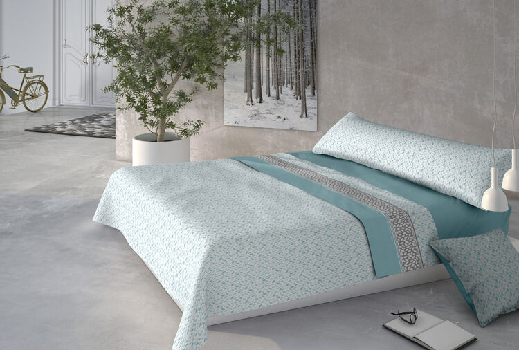 Juego de sábanas coralina estampado en color agua marina de Pierre Cardin para cama de 150 cm.