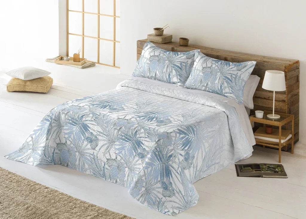 Colcha Bouti Azul y Blanca con diseño botánico, ligera, fresca y moderna