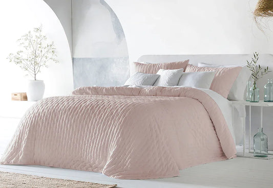 Colcha Bouti Nude Reversible, suave y termosellada