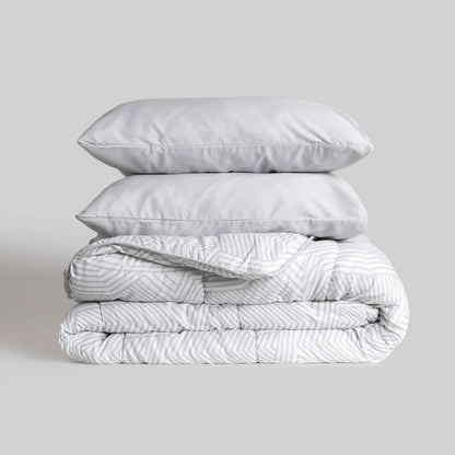 Set del acolchado y textura suave del edredón confort beige marca Karamelo