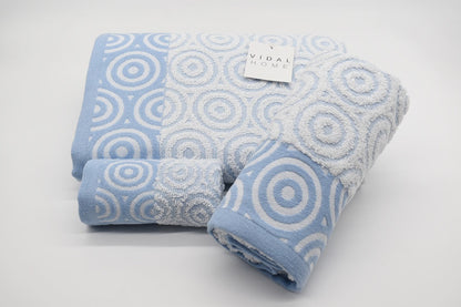 Juego de toallas en 100% algodón Spiral, en color azul de la marca Vidal Home.